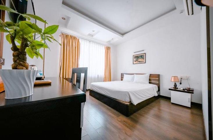 Happy Light Hotel