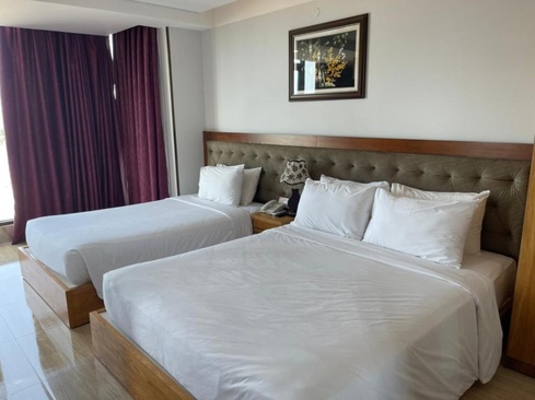 Happy Light Hotel
