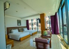 Happy Light Hotel