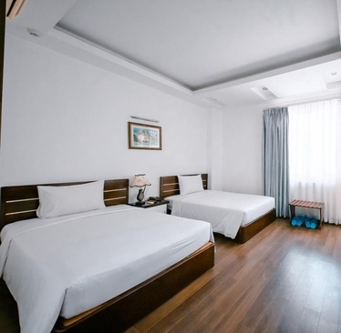 Happy Light Hotel