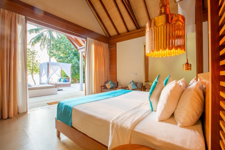 Furaveri Island Resort & Spa