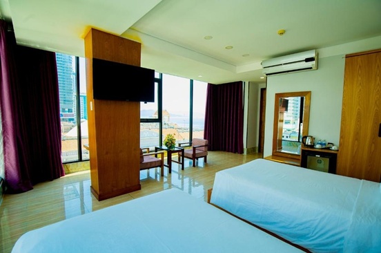 Happy Light Hotel
