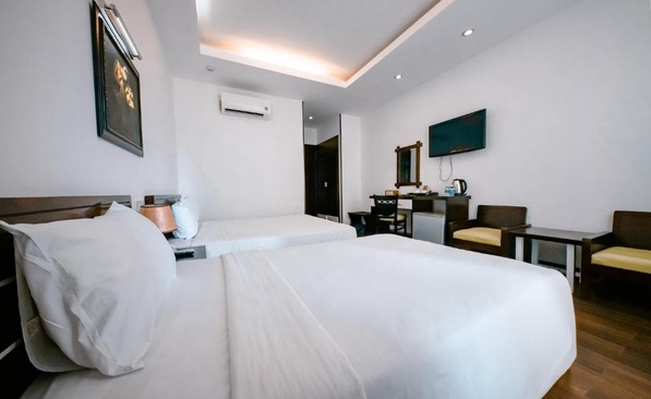 Happy Light Hotel