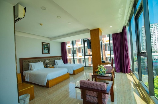 Happy Light Hotel