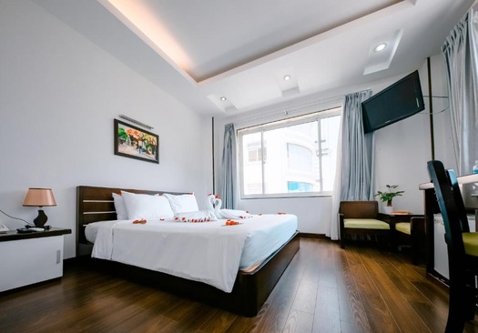 Happy Light Hotel