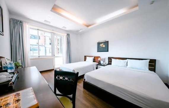 Happy Light Hotel