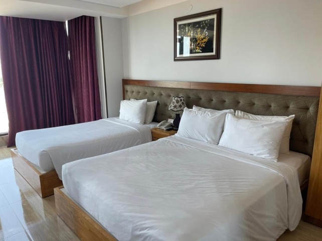 Happy Light Hotel