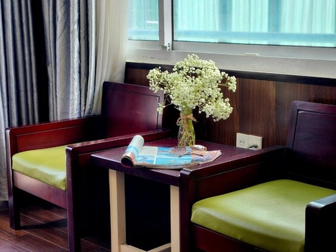 Happy Light Hotel