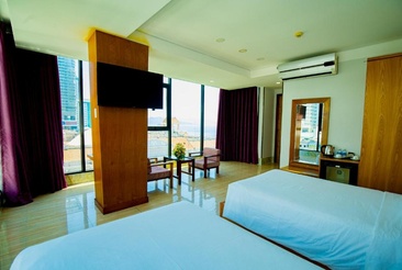 Happy Light Hotel